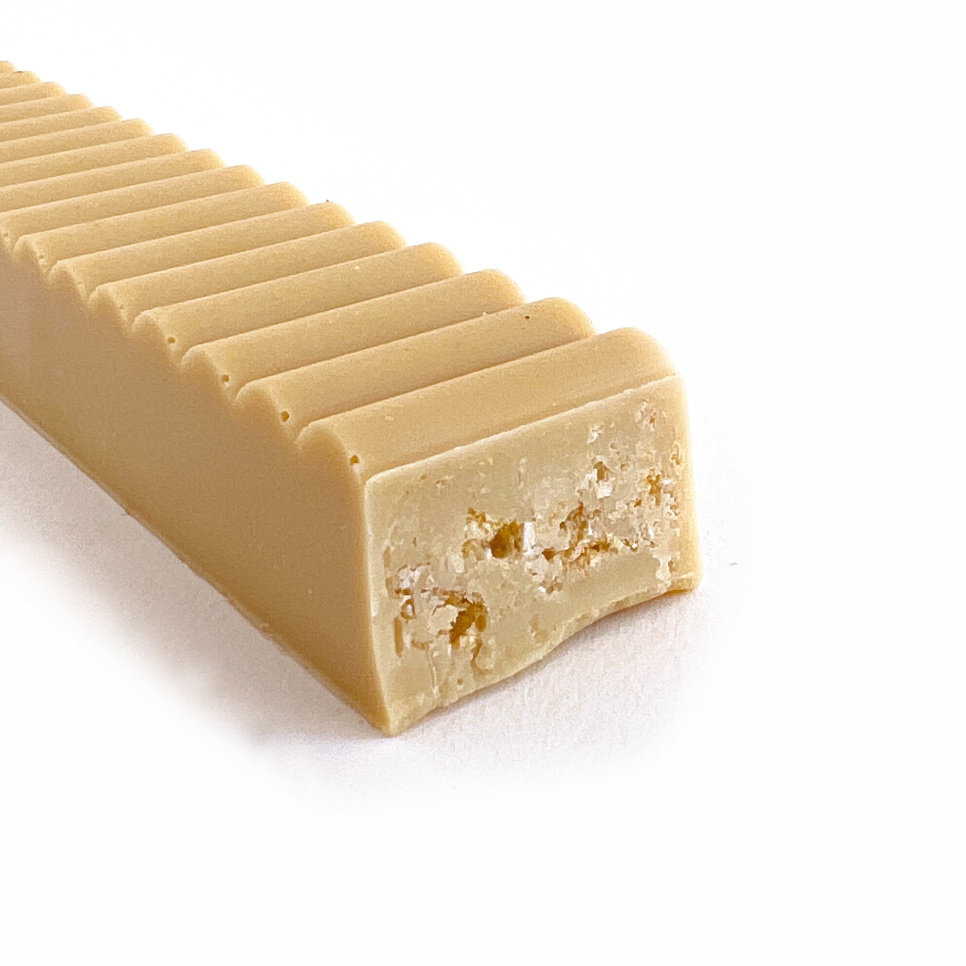 Turron_chocolate_blanco_crunchy_sin_azúcar_añadido_low_carb